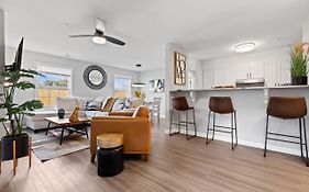 New Luxe Apt 3Br Downtown Fay Unit B