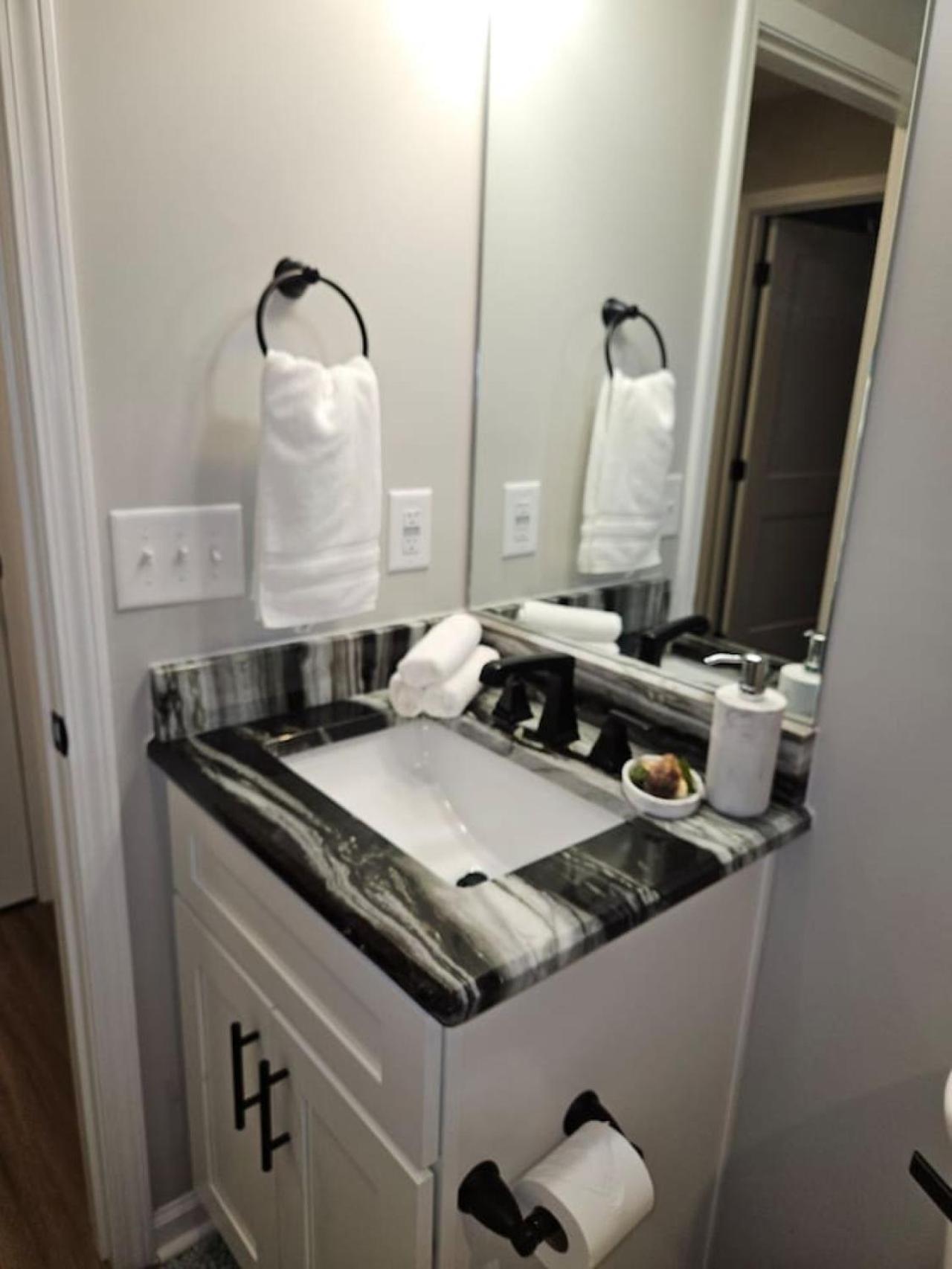 New Luxe Apt 3Br Downtown Fay Unit B Fayetteville Exterior photo